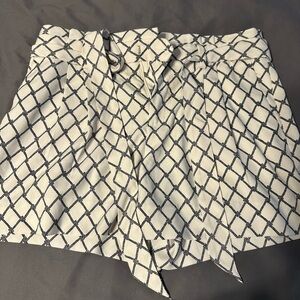 Women’s Banana Republic High Waist Black and White Shorts